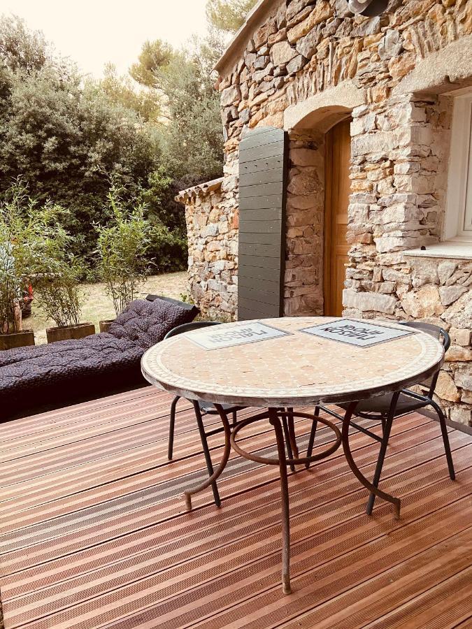 Les Cabanons Sainte Victoire Hotell Exteriör bild