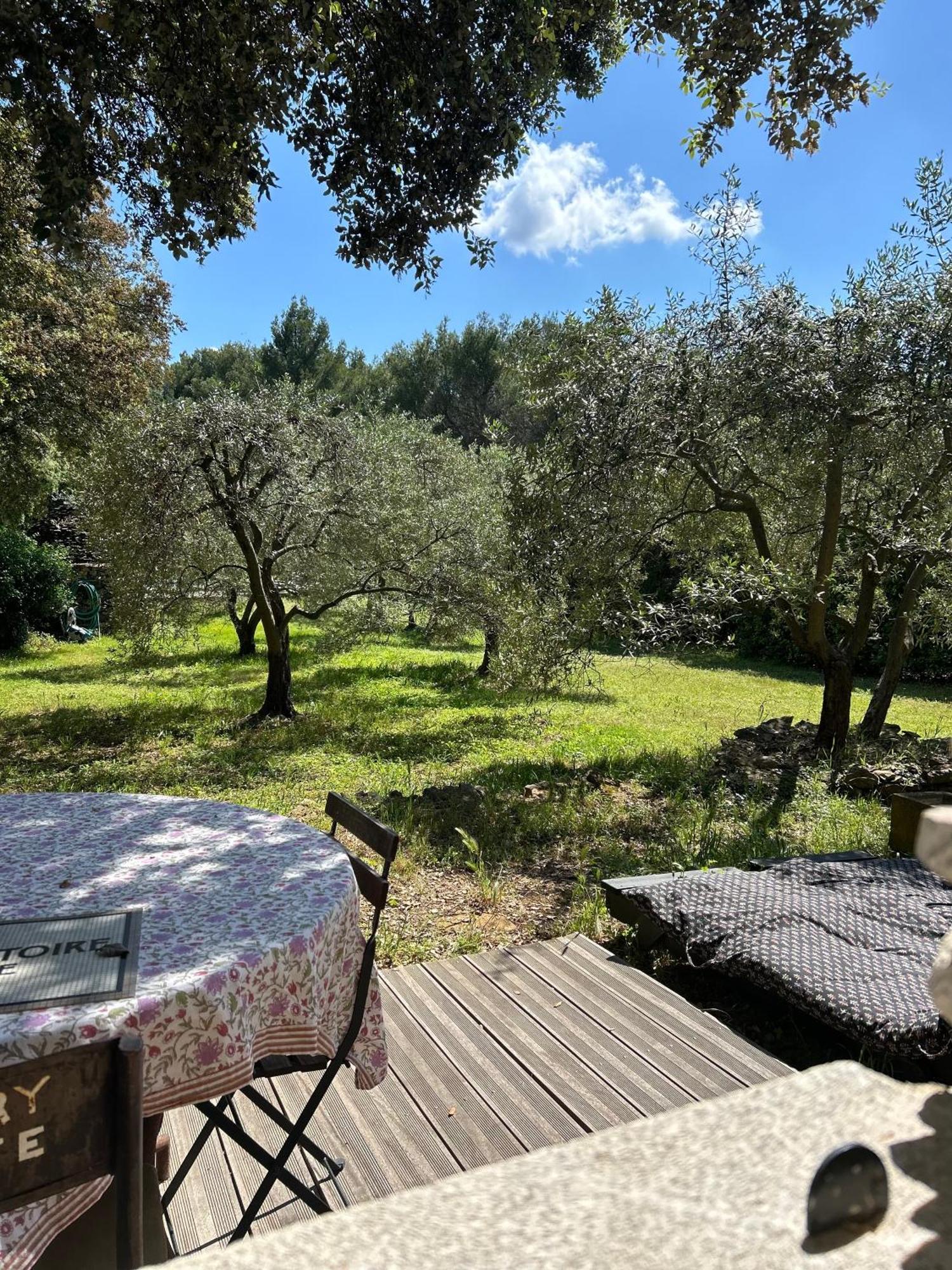 Les Cabanons Sainte Victoire Hotell Rum bild